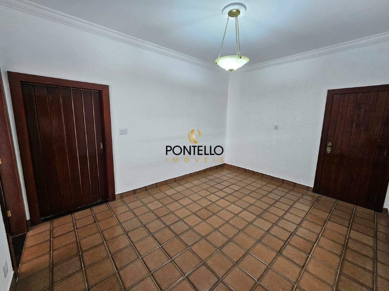 Casa para alugar com 5 quartos, 174m² - Foto 14