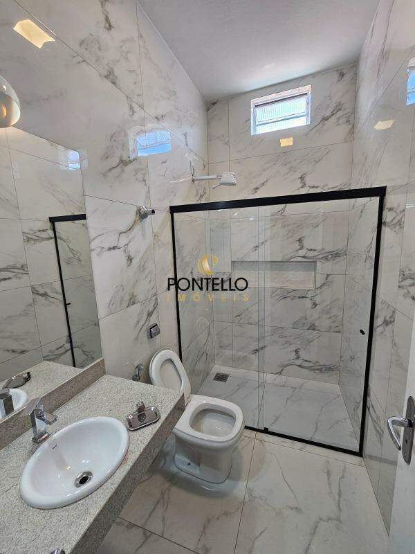 Casa para alugar com 3 quartos, 66m² - Foto 11