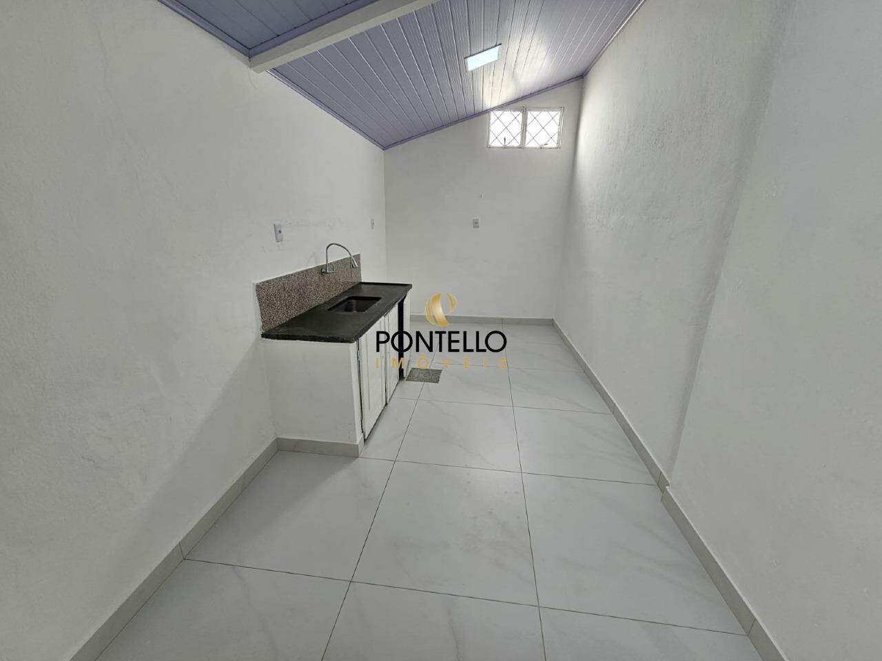 Casa para alugar com 3 quartos, 66m² - Foto 9