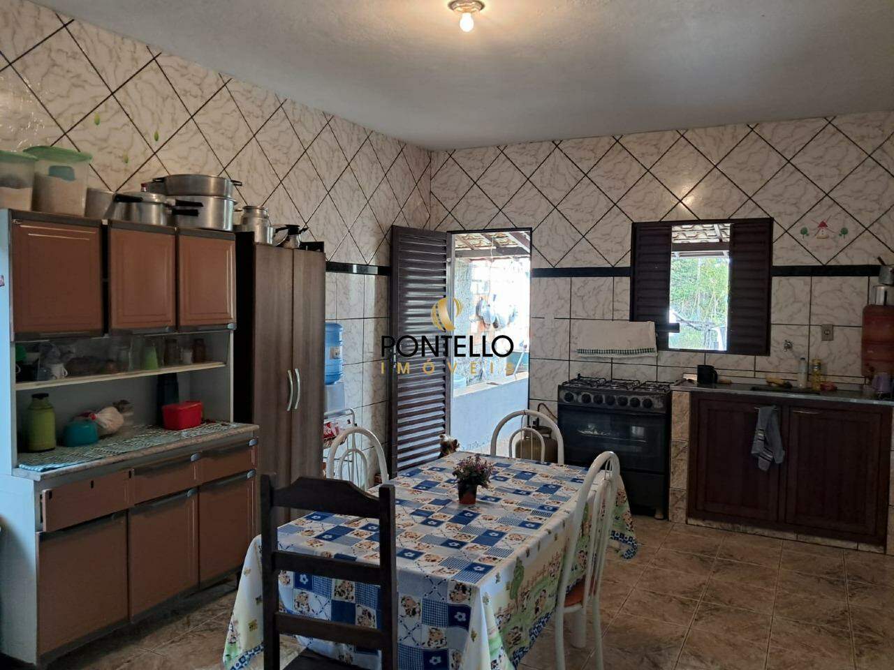 Casa à venda com 3 quartos, 194m² - Foto 8