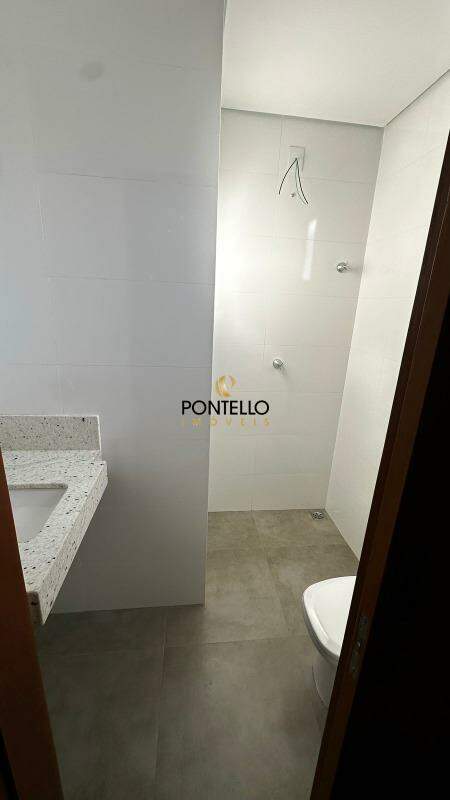 Apartamento à venda com 3 quartos, 157m² - Foto 8