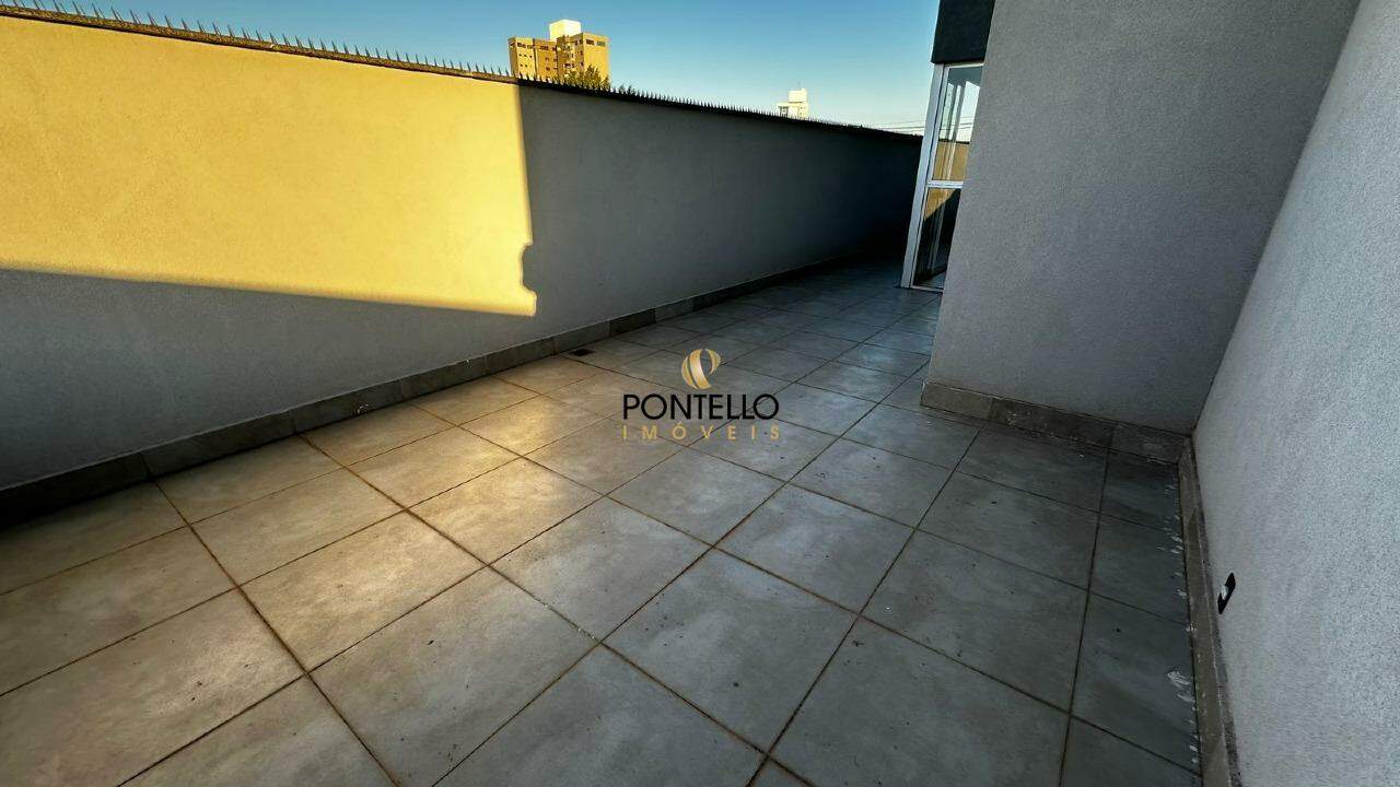 Apartamento à venda com 3 quartos, 157m² - Foto 11