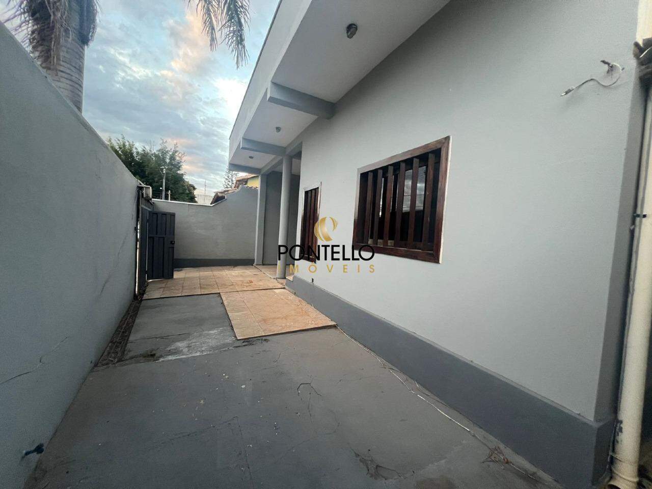 Casa à venda com 2 quartos, 250m² - Foto 13