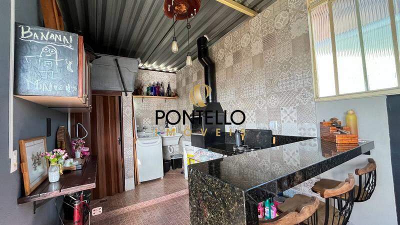 Casa à venda com 3 quartos, 65m² - Foto 11