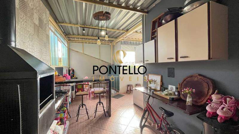 Casa à venda com 3 quartos, 65m² - Foto 3