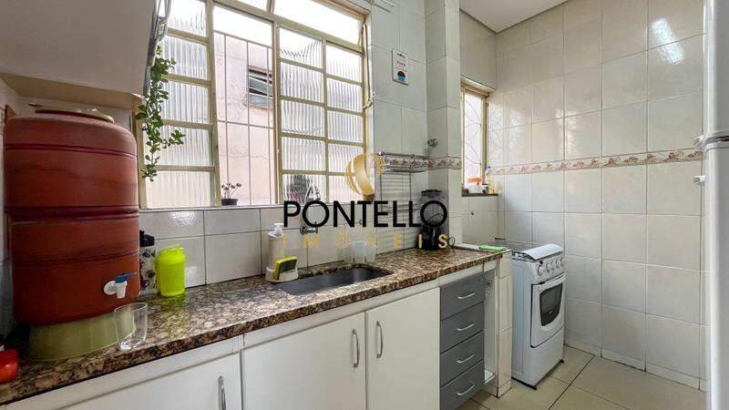 Casa à venda com 3 quartos, 65m² - Foto 9