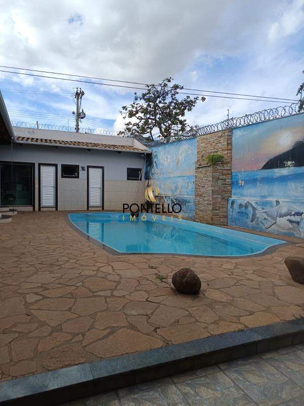 Casa à venda com 6 quartos, 172m² - Foto 23