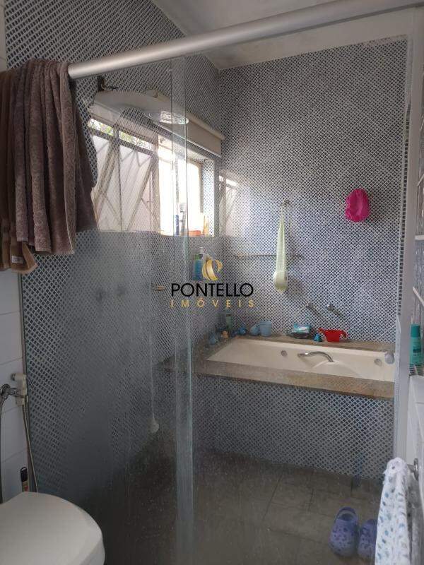 Casa à venda com 6 quartos, 172m² - Foto 16
