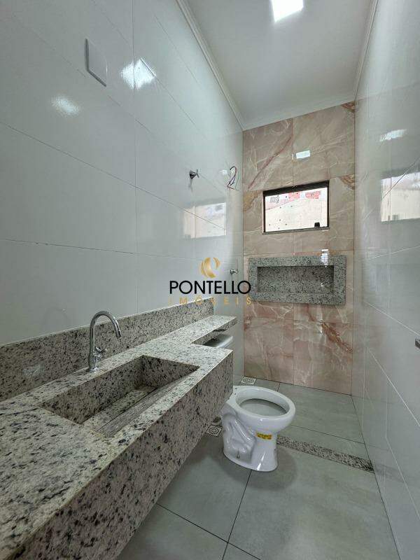 Casa à venda com 2 quartos, 60m² - Foto 9