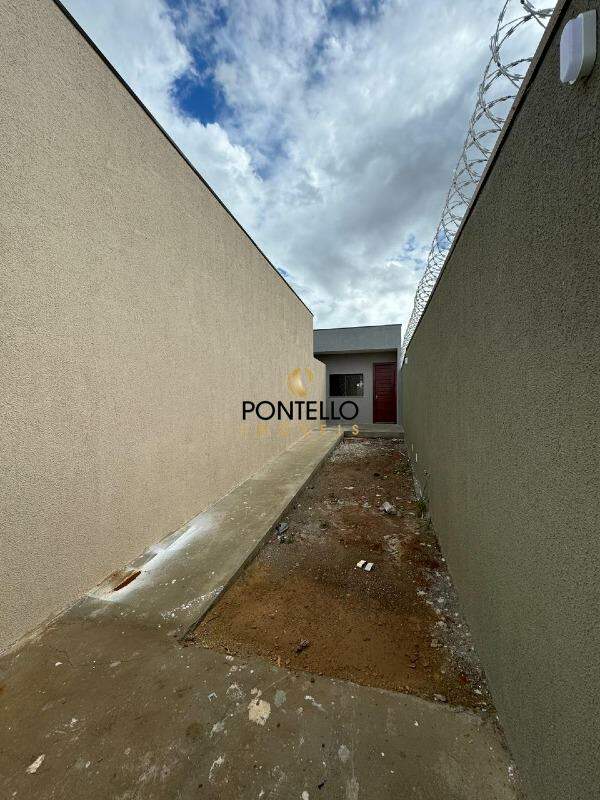 Casa à venda com 2 quartos, 60m² - Foto 13