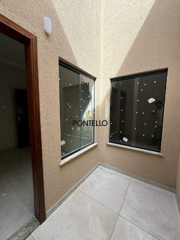 Casa à venda com 2 quartos, 60m² - Foto 10