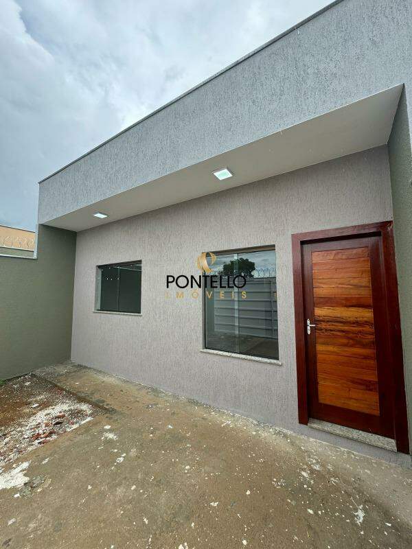 Casa à venda com 2 quartos, 60m² - Foto 2