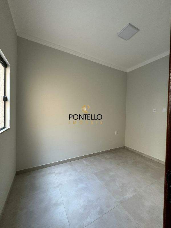 Casa à venda com 2 quartos, 60m² - Foto 7