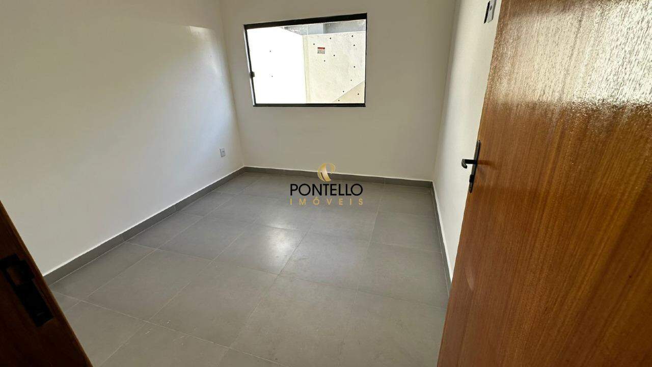 Casa à venda com 2 quartos, 60m² - Foto 6