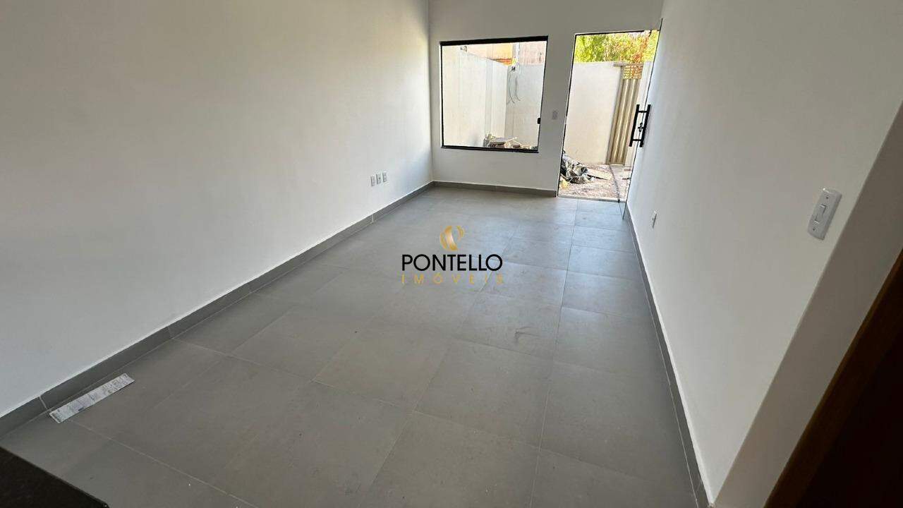 Casa à venda com 2 quartos, 60m² - Foto 3