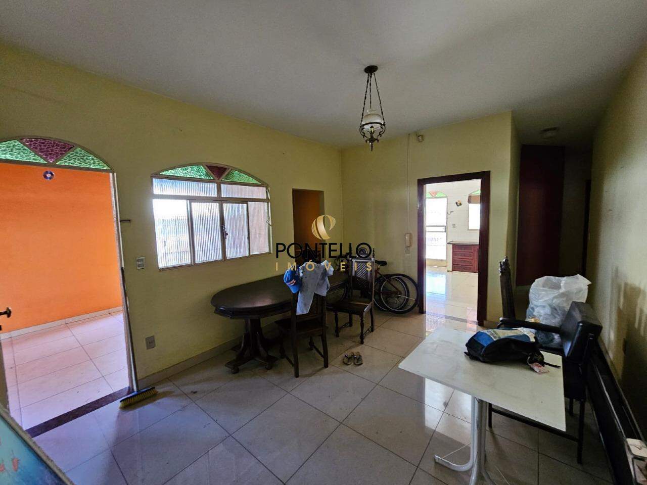 Casa para alugar com 4 quartos, 218m² - Foto 7
