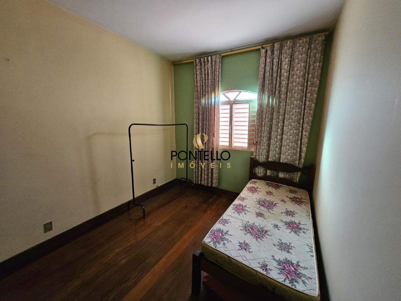Casa para alugar com 4 quartos, 218m² - Foto 20