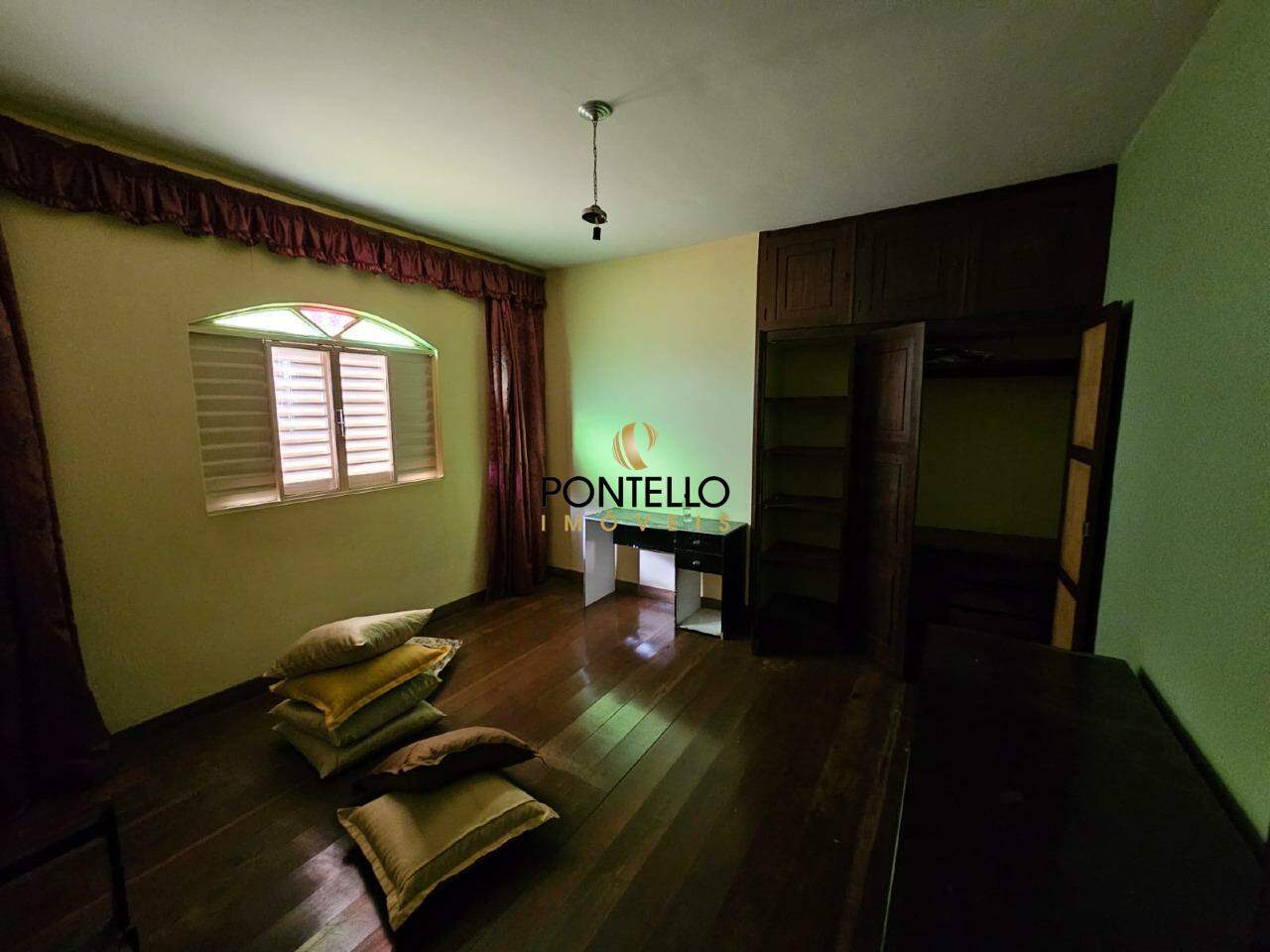 Casa para alugar com 4 quartos, 218m² - Foto 16