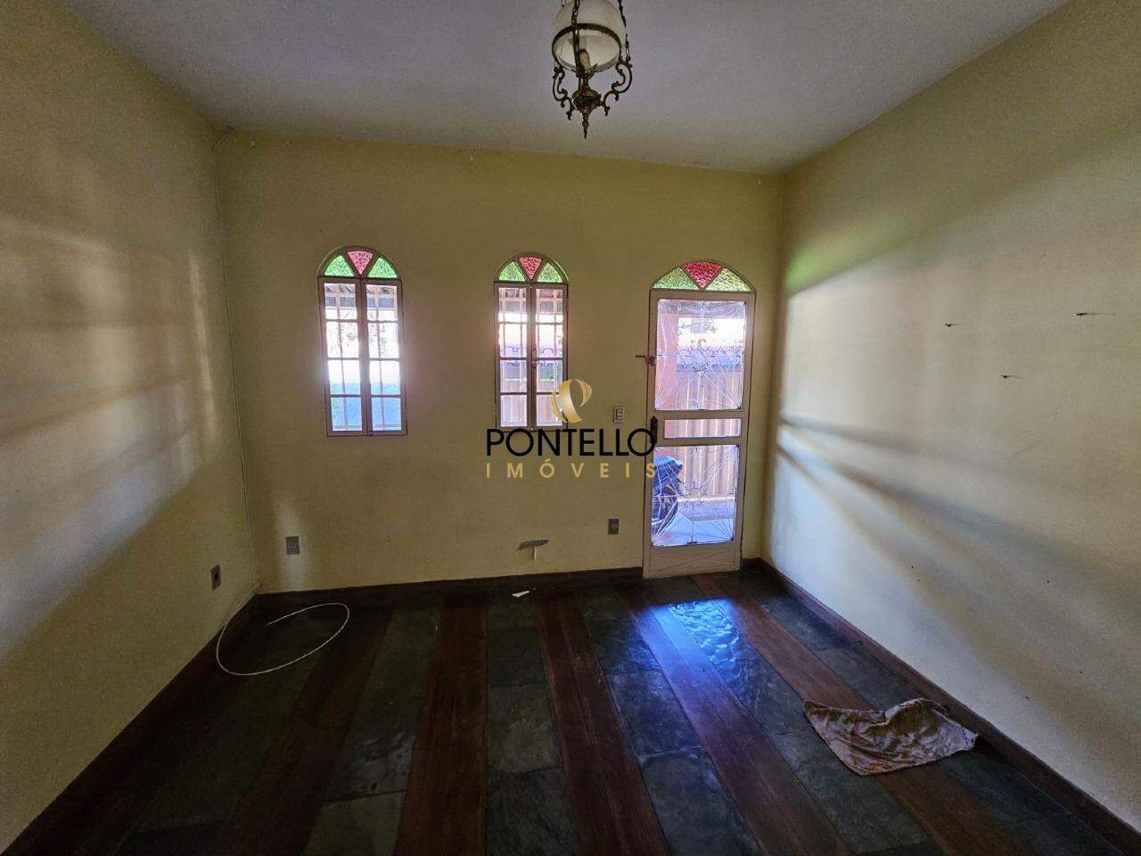 Casa para alugar com 4 quartos, 218m² - Foto 14
