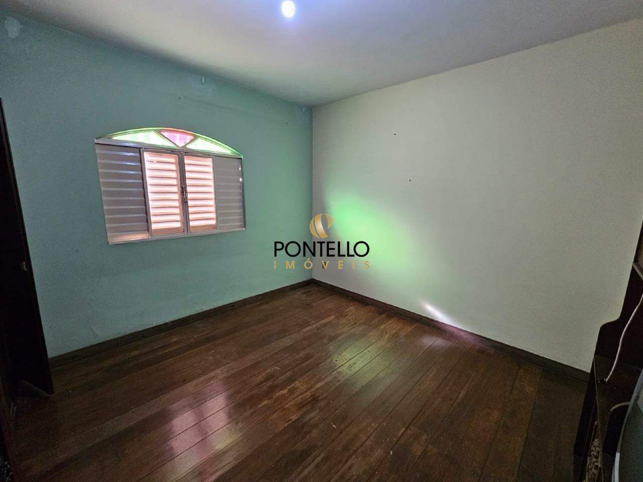 Casa para alugar com 4 quartos, 218m² - Foto 15