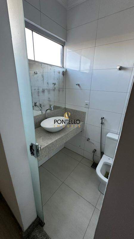 Apartamento para alugar com 4 quartos, 140m² - Foto 9