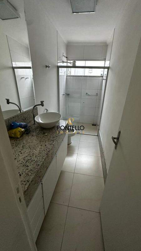 Apartamento para alugar com 4 quartos, 140m² - Foto 10