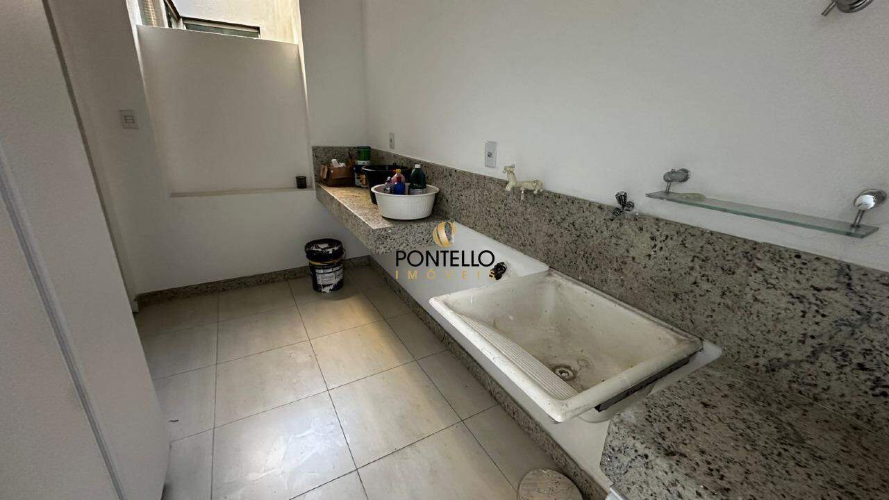 Apartamento para alugar com 4 quartos, 140m² - Foto 11