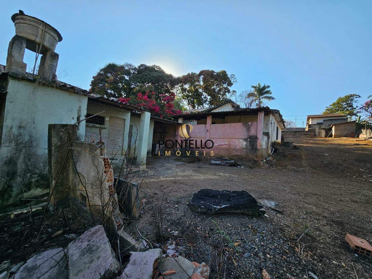 Chácara à venda com 3 quartos, 300m² - Foto 10