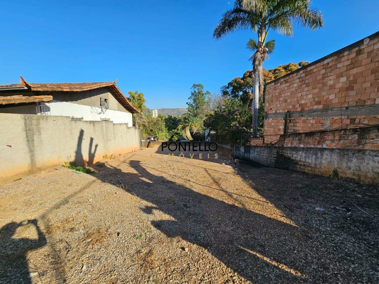 Chácara à venda com 3 quartos, 300m² - Foto 2