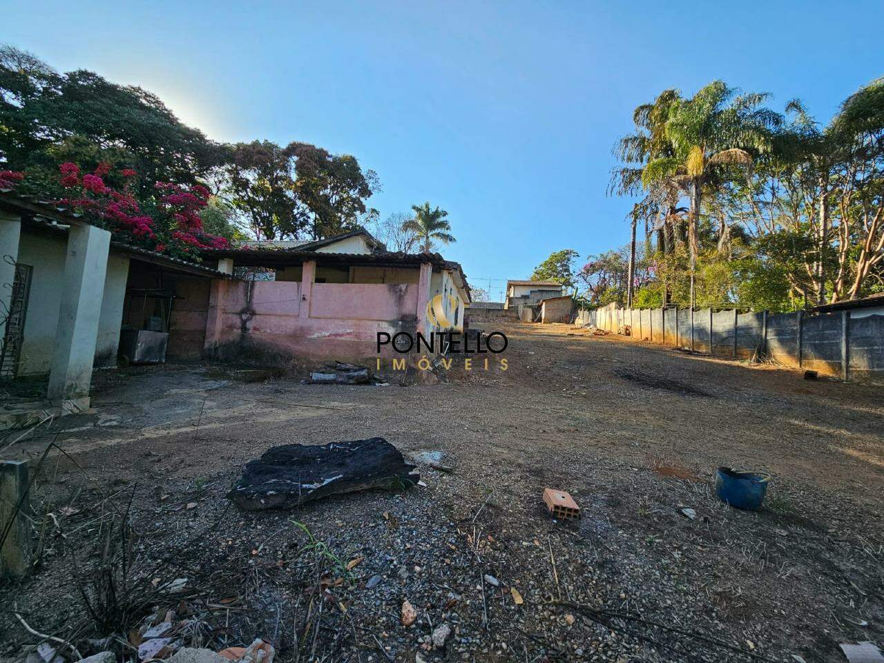 Chácara à venda com 3 quartos, 300m² - Foto 12