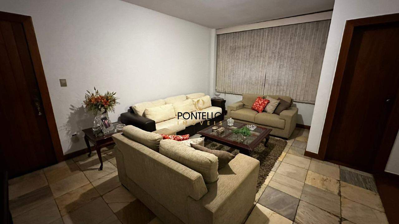 Apartamento à venda com 3 quartos, 160m² - Foto 1