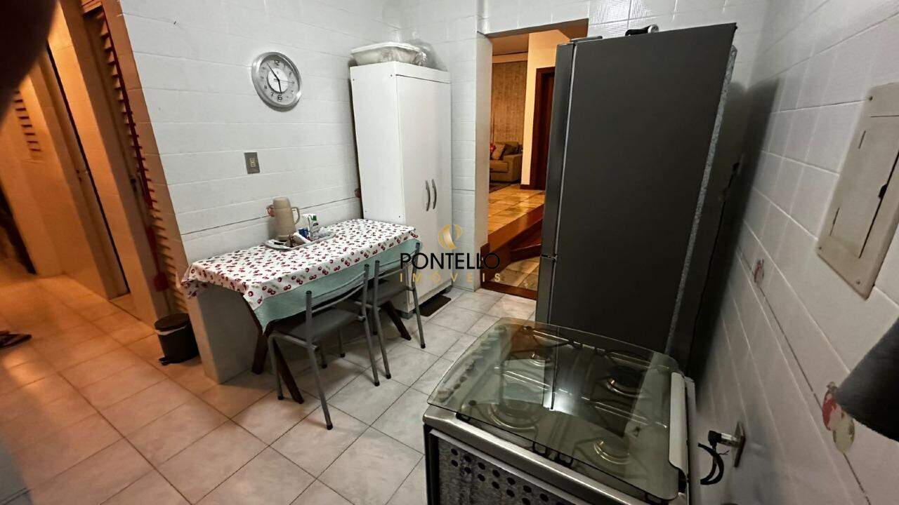Apartamento à venda com 3 quartos, 160m² - Foto 5