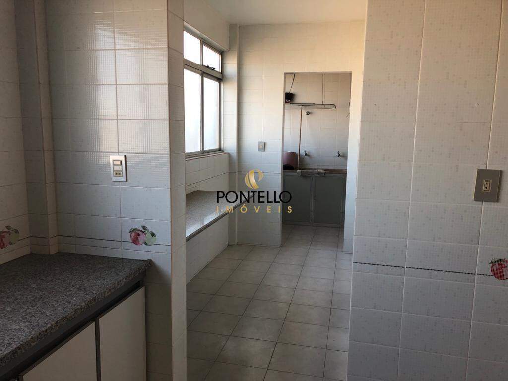 Apartamento à venda com 3 quartos, 160m² - Foto 13