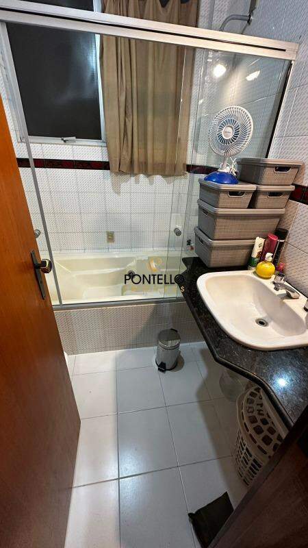 Apartamento à venda com 3 quartos, 160m² - Foto 9