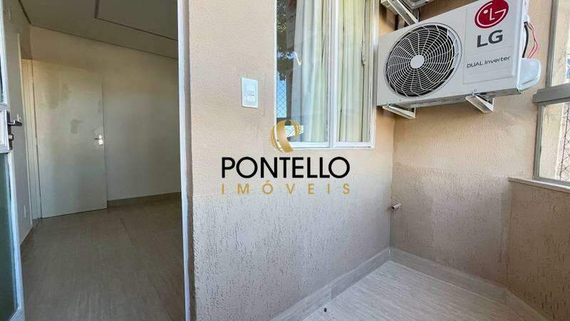 Apartamento à venda com 3 quartos, 67m² - Foto 2