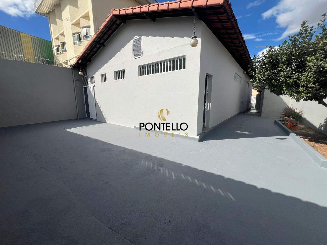 Casa para alugar com 5 quartos, 252m² - Foto 24