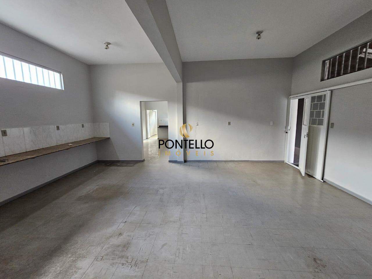 Casa para alugar com 5 quartos, 252m² - Foto 15