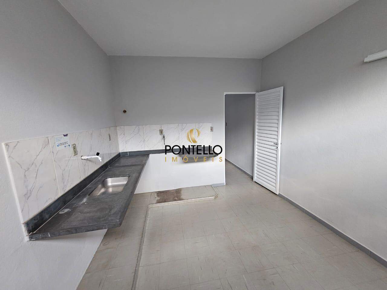 Casa para alugar com 5 quartos, 252m² - Foto 17