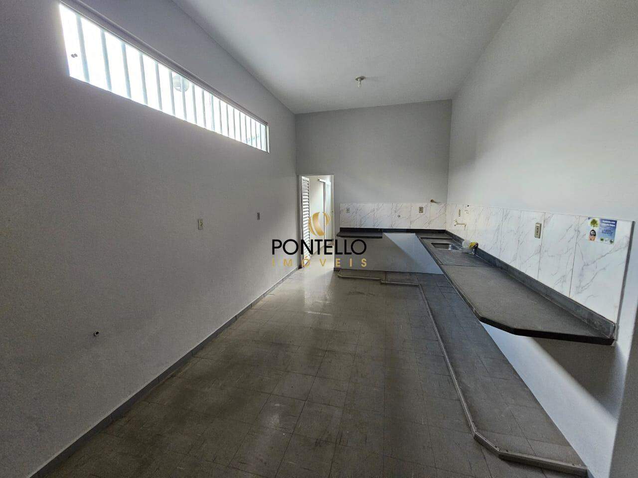 Casa para alugar com 5 quartos, 252m² - Foto 18