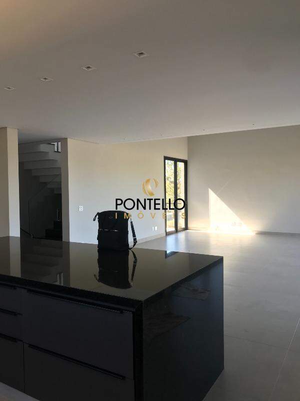 Casa à venda com 4 quartos, 394m² - Foto 6