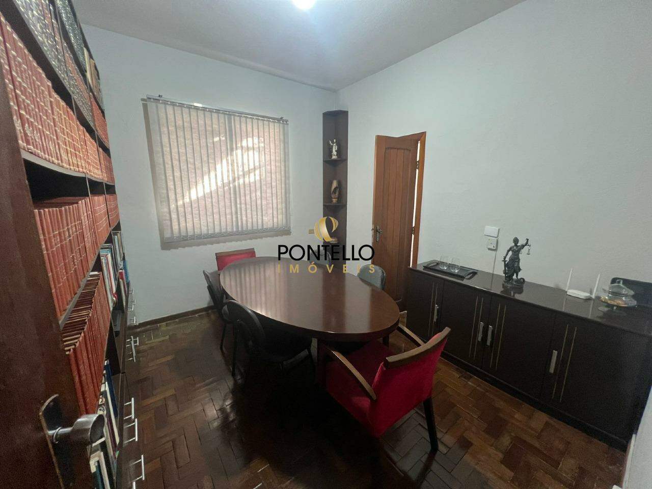 Casa à venda com 3 quartos, 172m² - Foto 4