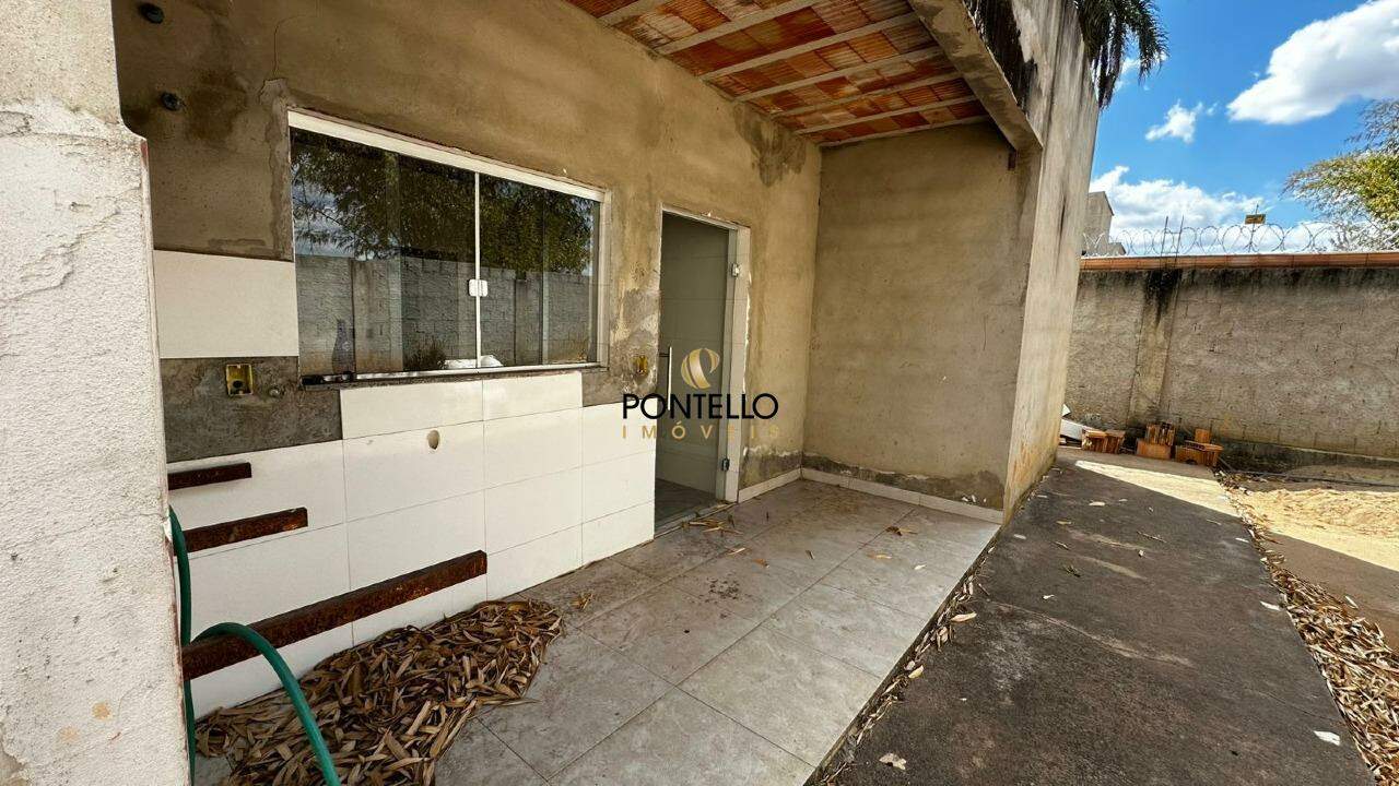 Casa à venda com 3 quartos, 136m² - Foto 9