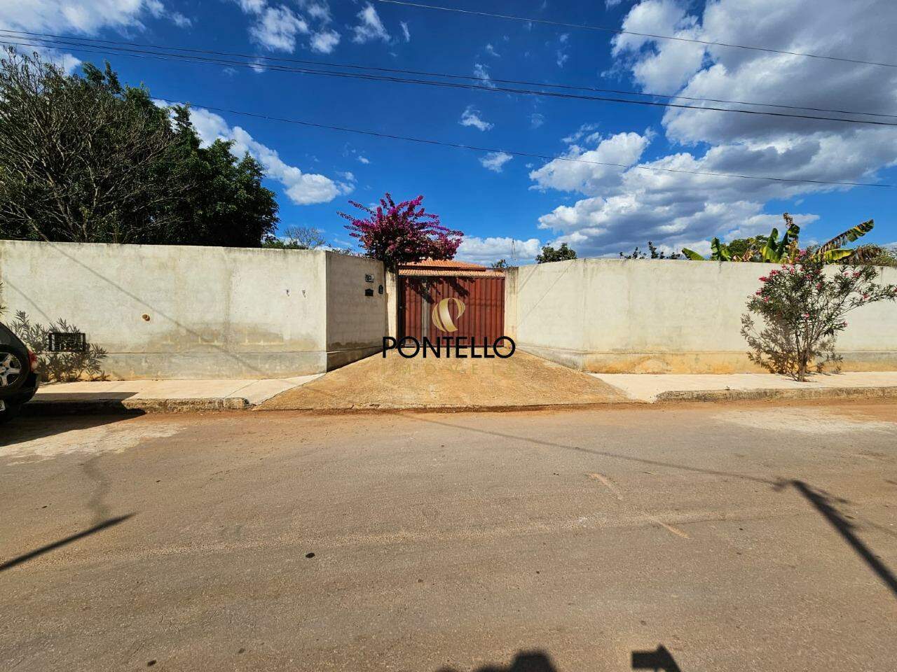 Chácara, 2 quartos, 1067 m² - Foto 1