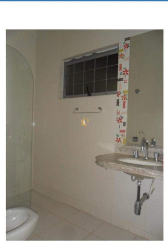 Casa para alugar com 4 quartos, 190m² - Foto 13