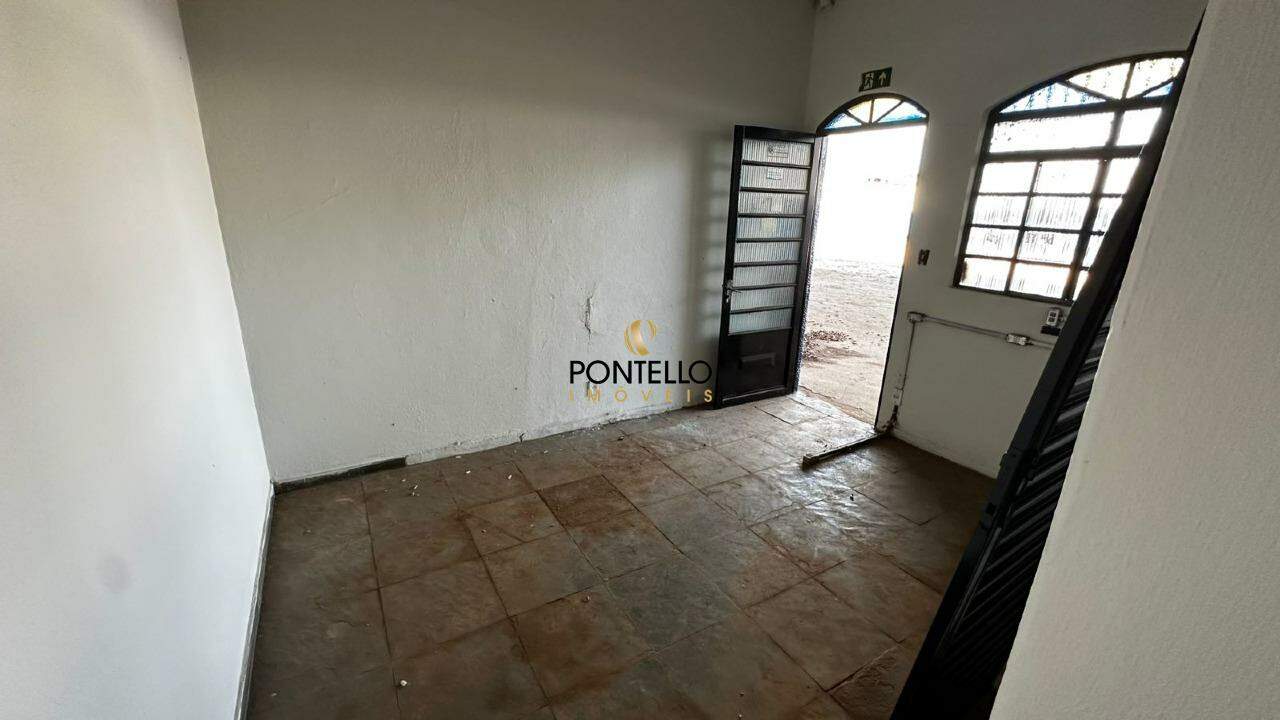 Depósito-Galpão-Armazém para alugar, 335m² - Foto 5