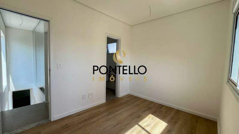 Cobertura à venda com 2 quartos, 70m² - Foto 2
