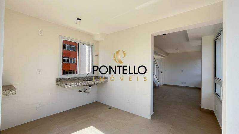 Cobertura à venda com 2 quartos, 70m² - Foto 4