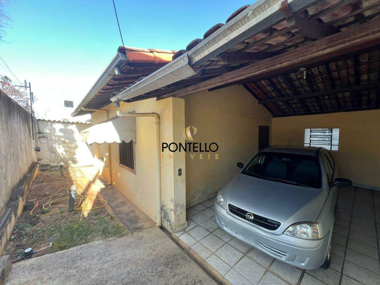 Casa à venda com 2 quartos, 180m² - Foto 2
