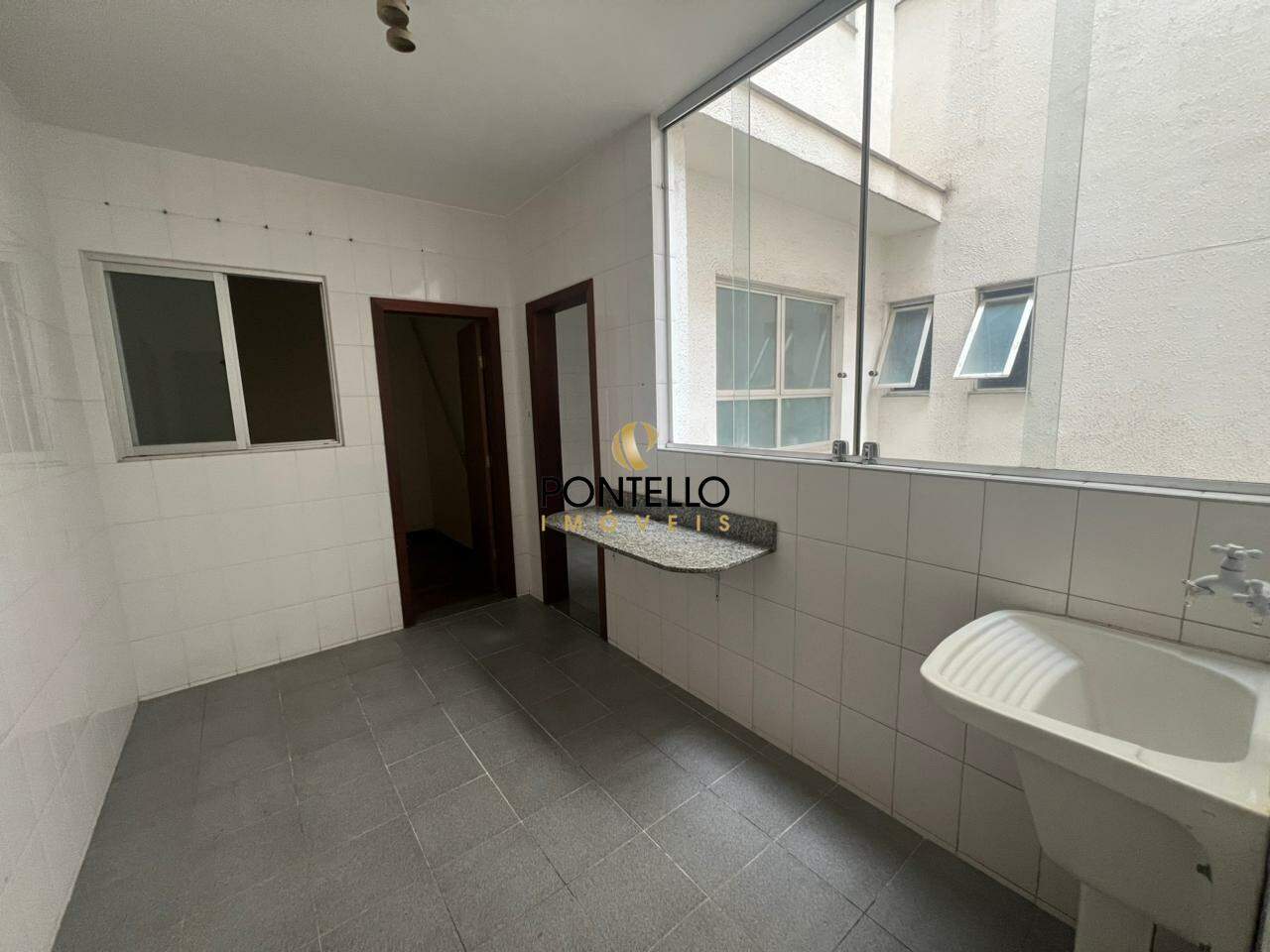 Apartamento à venda com 3 quartos, 130m² - Foto 18
