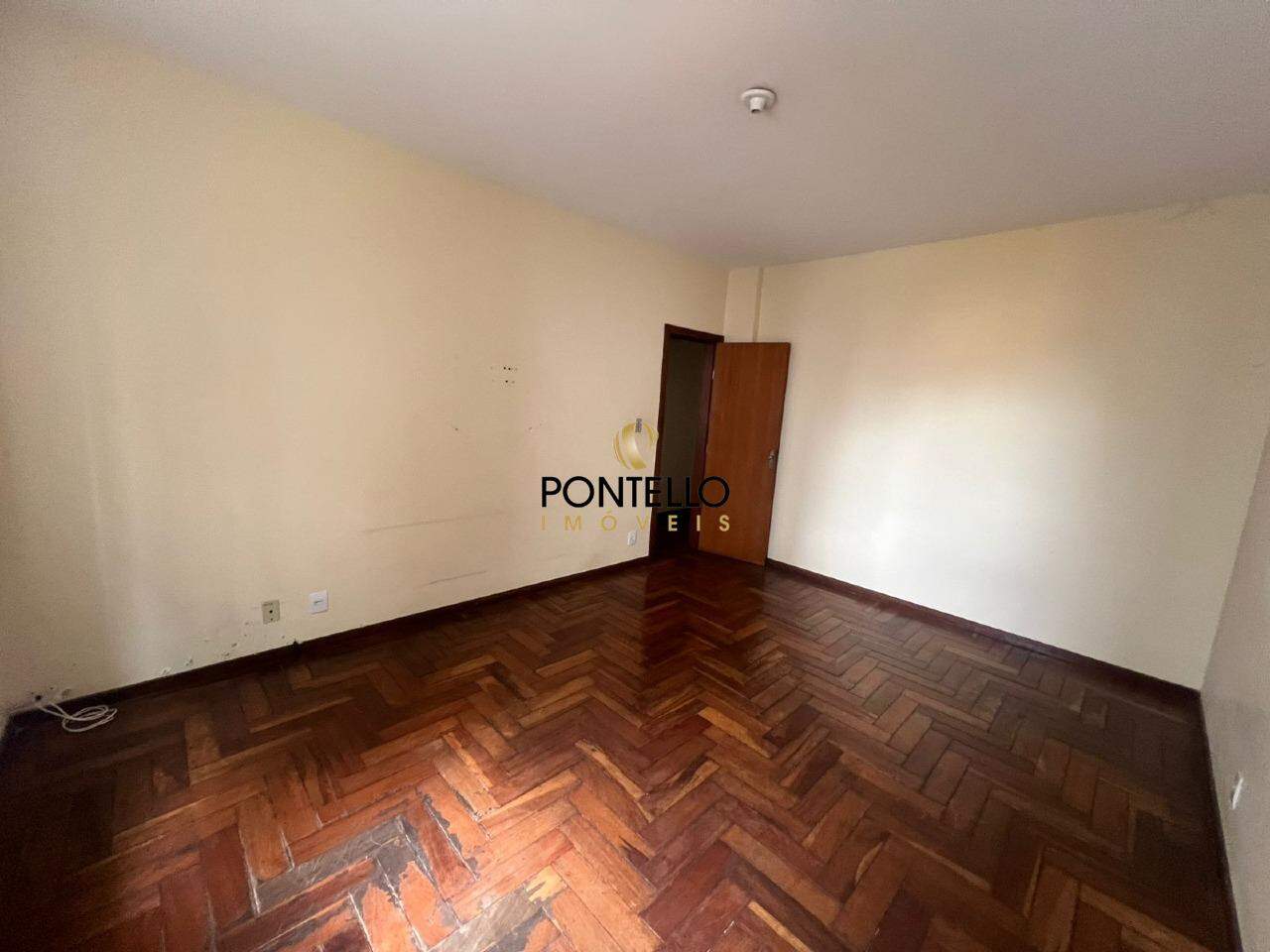 Apartamento à venda com 3 quartos, 130m² - Foto 3